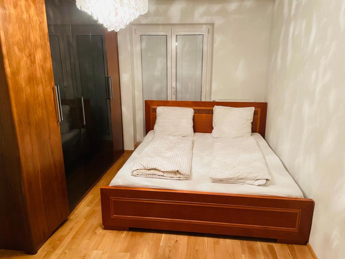 Room In City Center Near U6,U3 And Westbahnhof Viena Exterior foto