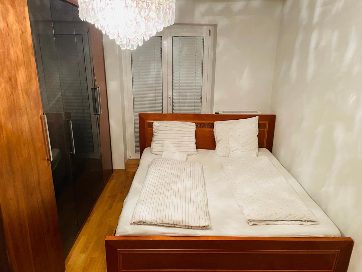 Room In City Center Near U6,U3 And Westbahnhof Viena Exterior foto